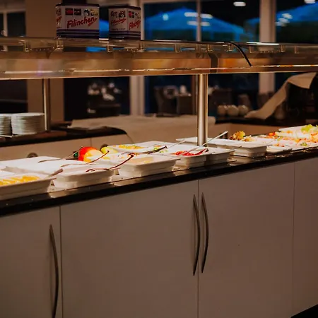 Ξενοδοχείο Am Schloss 4*